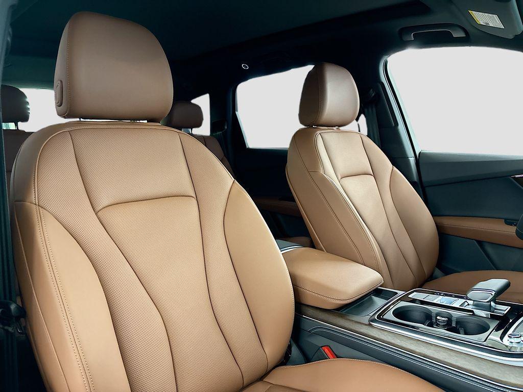 new 2025 Audi Q7 car, priced at $68,200