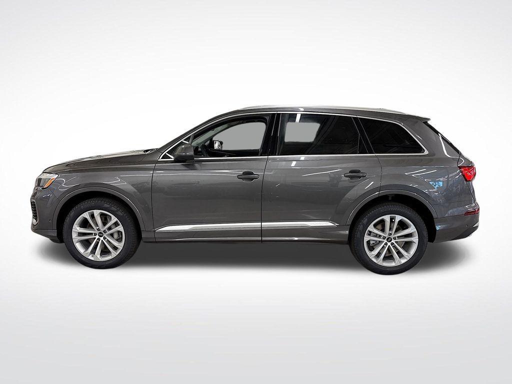 new 2025 Audi Q7 car, priced at $69,600