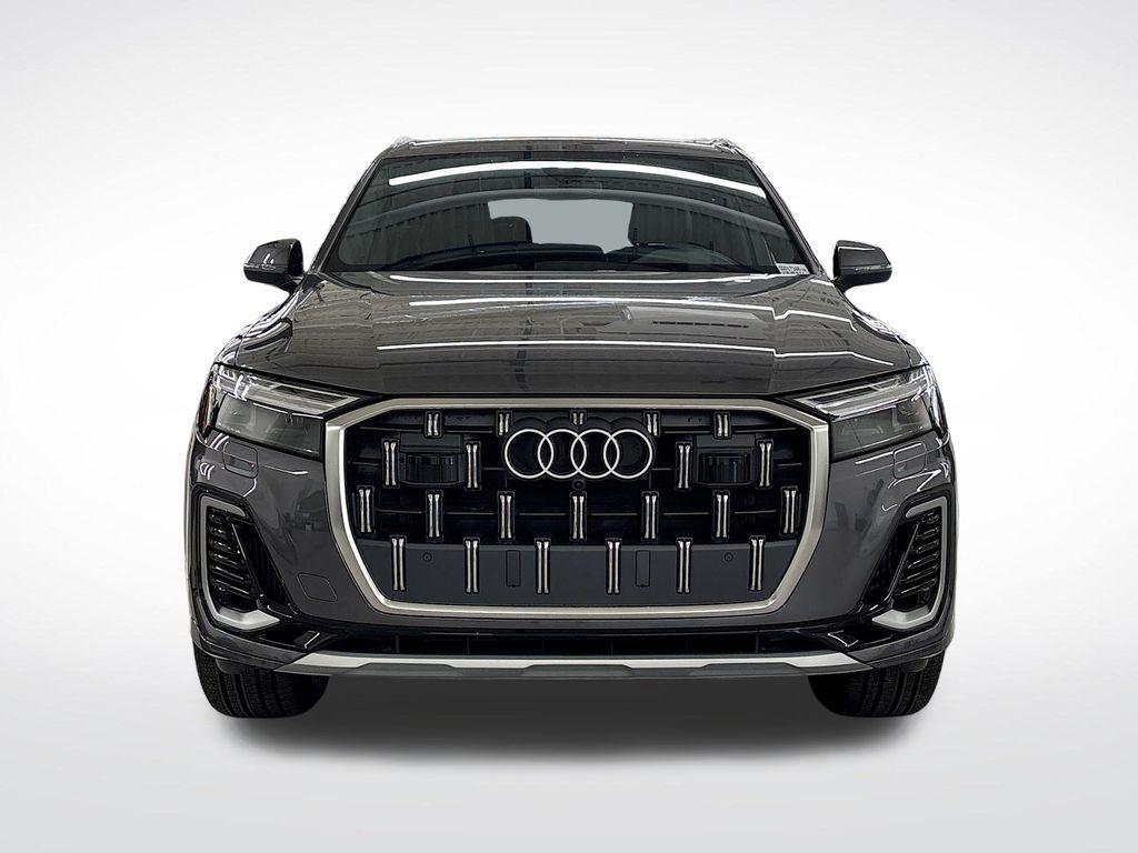 new 2025 Audi Q7 car, priced at $74,520