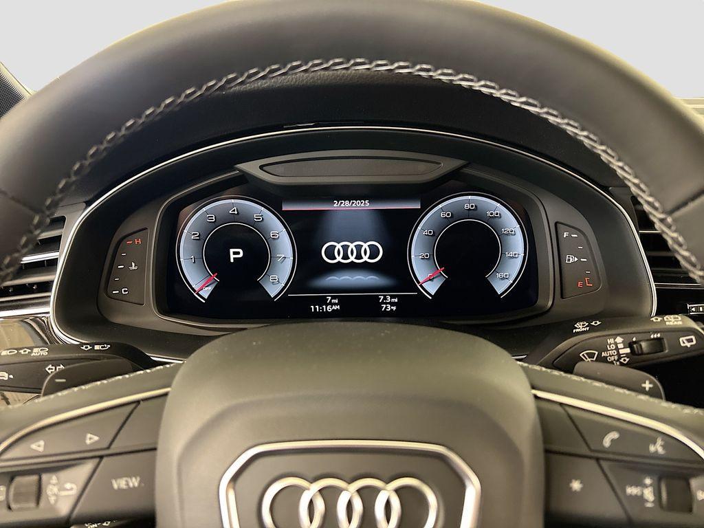 new 2025 Audi Q7 car, priced at $71,790
