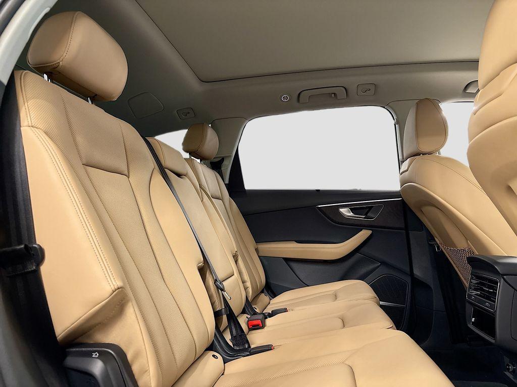 new 2025 Audi Q7 car, priced at $70,955