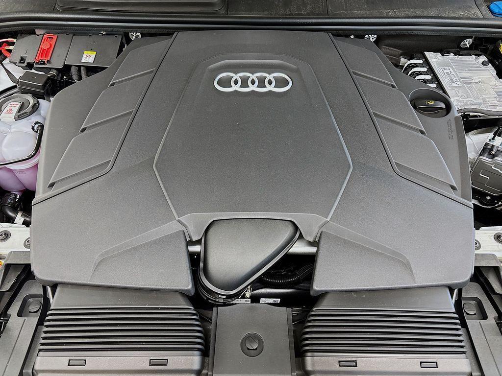new 2025 Audi Q7 car, priced at $72,220