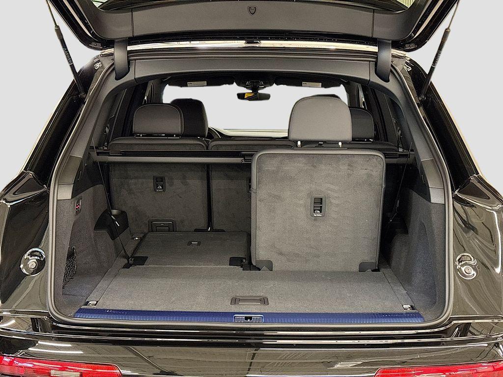 new 2025 Audi Q7 car, priced at $71,790