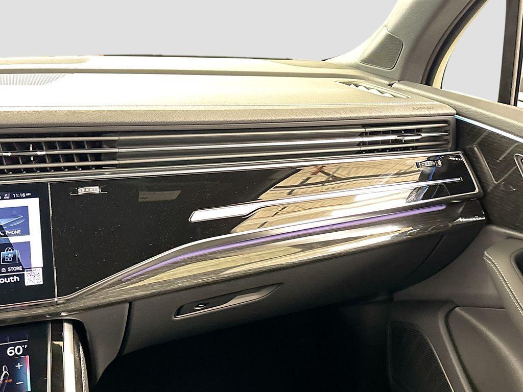 new 2025 Audi Q7 car, priced at $74,700