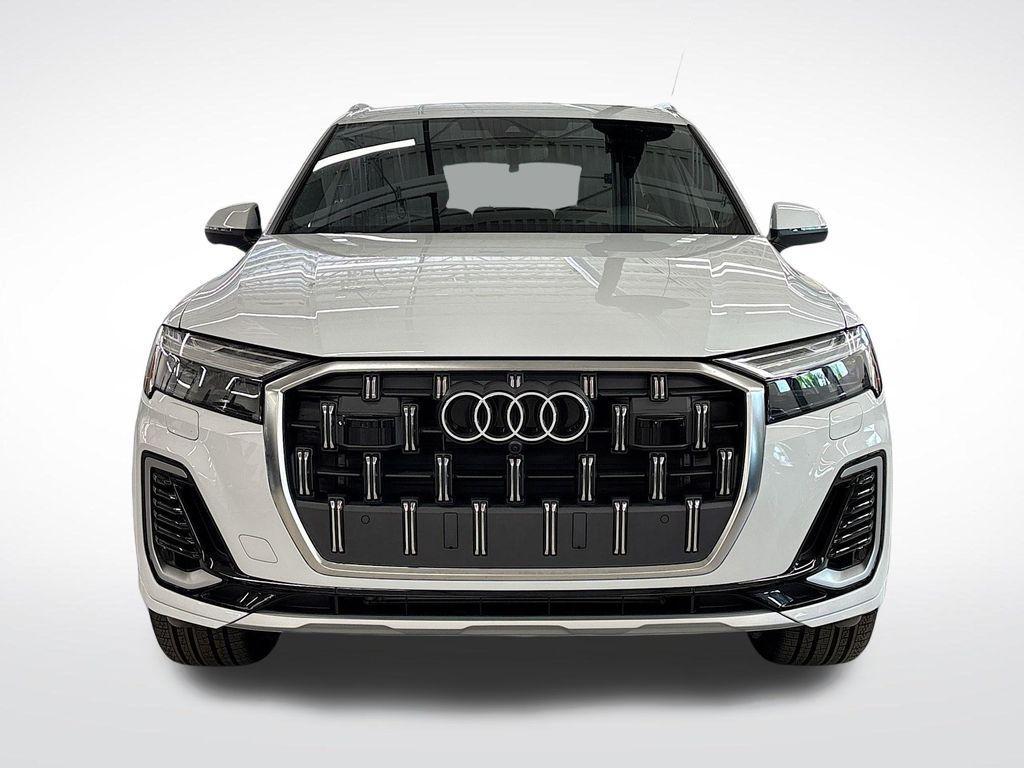 new 2025 Audi Q7 car, priced at $67,390