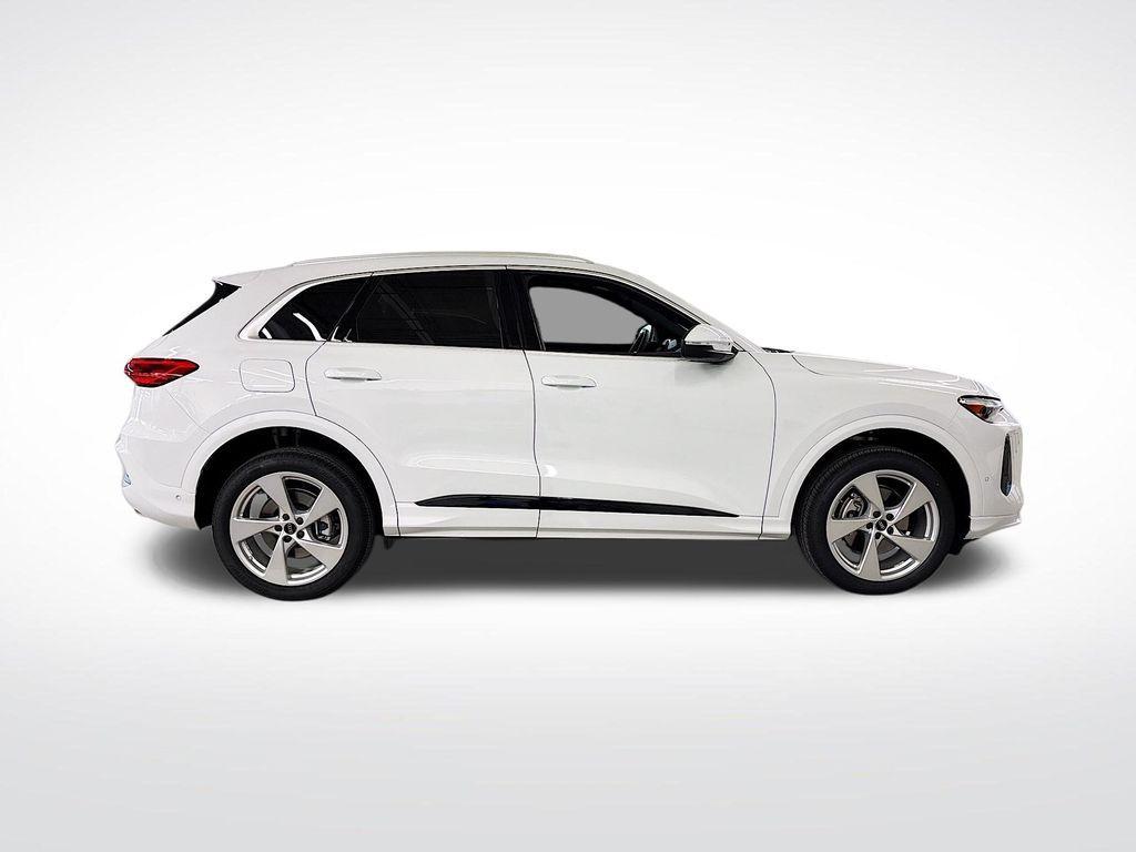 new 2025 Audi Q5 car, priced at $58,950