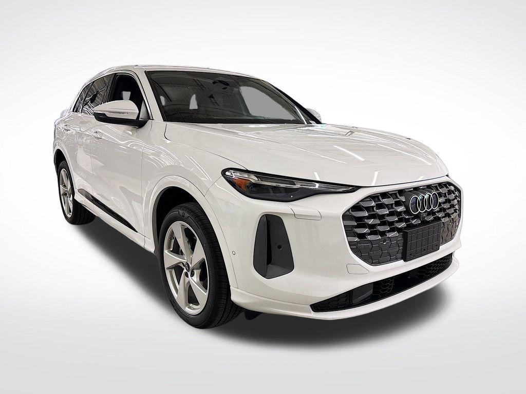new 2025 Audi Q5 car, priced at $58,950