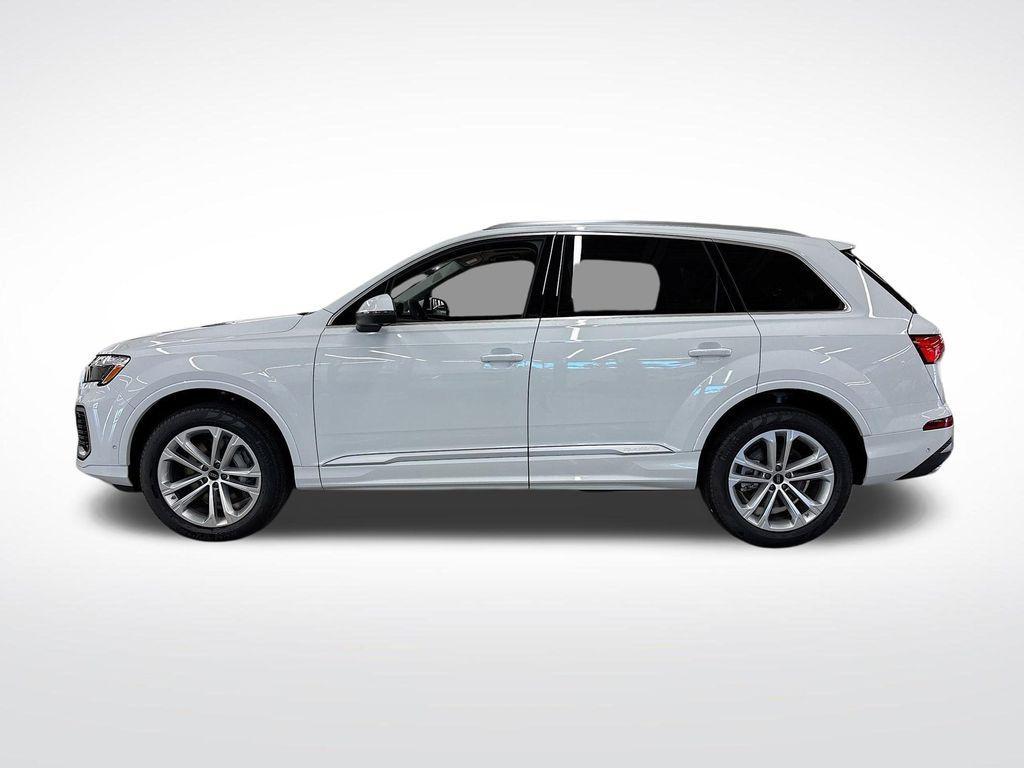 new 2025 Audi Q7 car, priced at $72,220