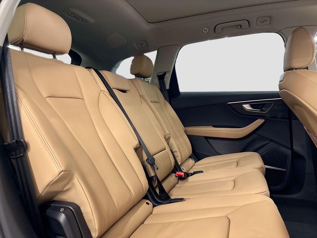 new 2025 Audi Q7 car, priced at $72,220