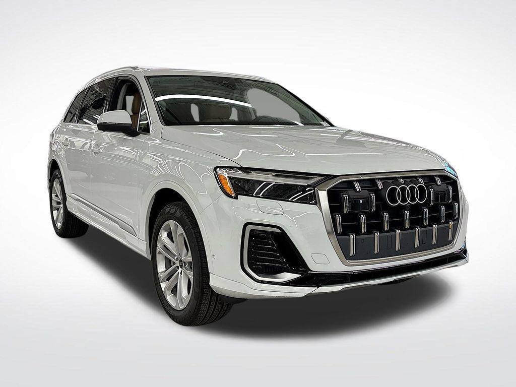 new 2025 Audi Q7 car, priced at $72,220