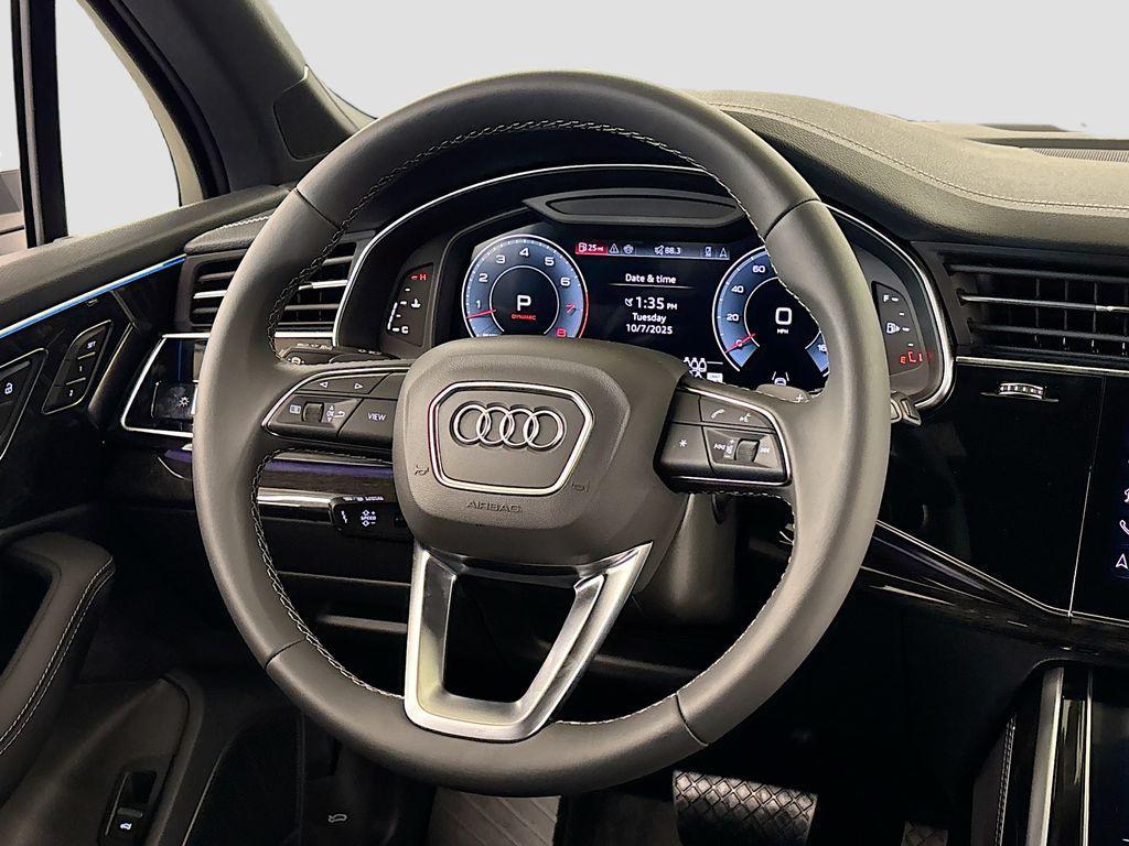 new 2025 Audi Q7 car, priced at $71,705