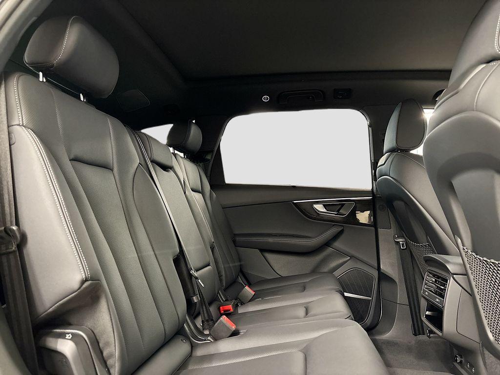 new 2025 Audi Q7 car, priced at $71,705