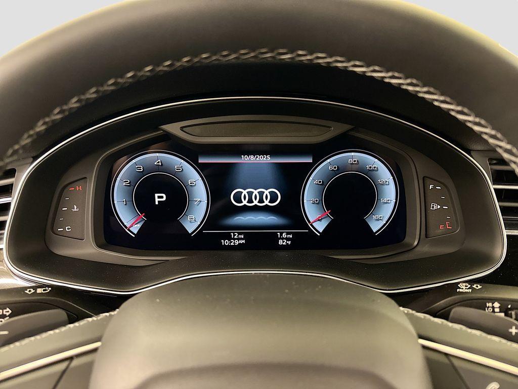 new 2025 Audi Q7 car, priced at $71,705