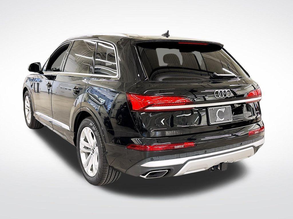 new 2025 Audi Q7 car, priced at $71,705