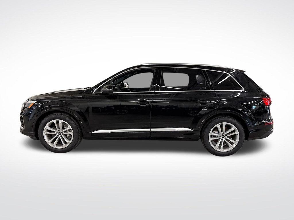 new 2025 Audi Q7 car, priced at $71,705