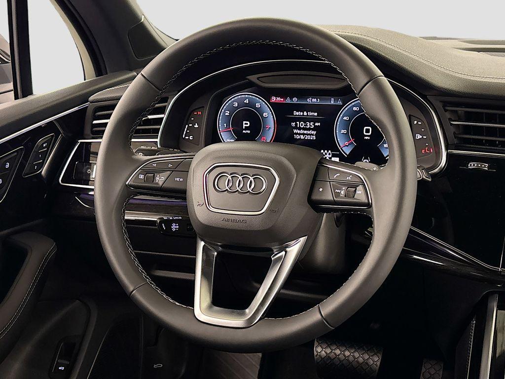 new 2025 Audi Q7 car, priced at $71,705
