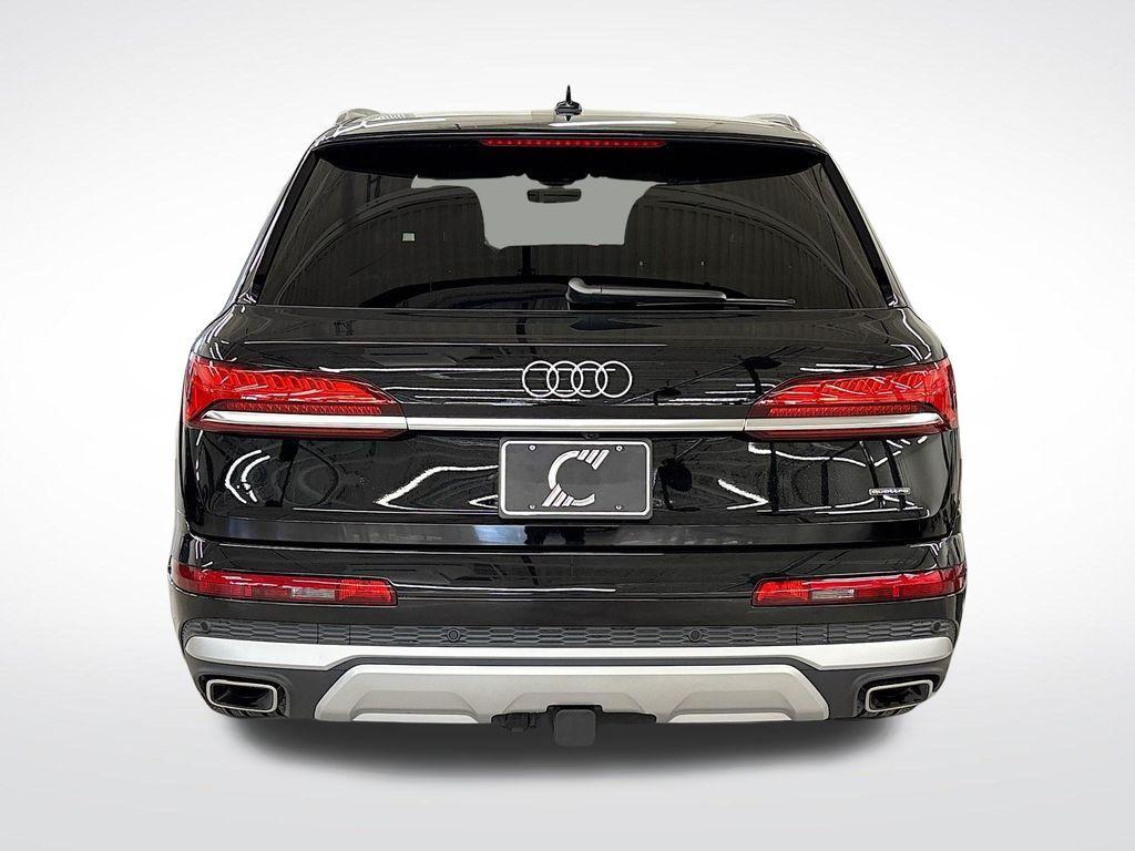 new 2025 Audi Q7 car, priced at $71,705