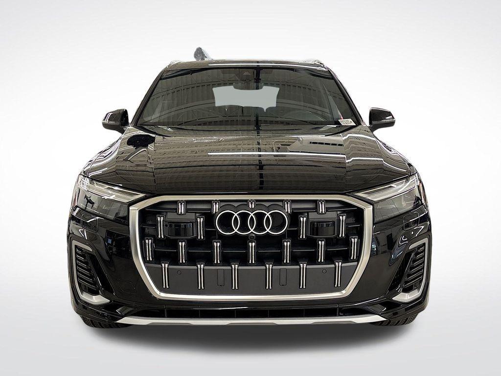new 2025 Audi Q7 car, priced at $71,705
