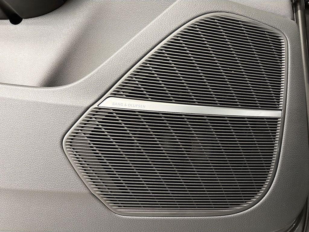 new 2025 Audi Q7 car, priced at $63,800