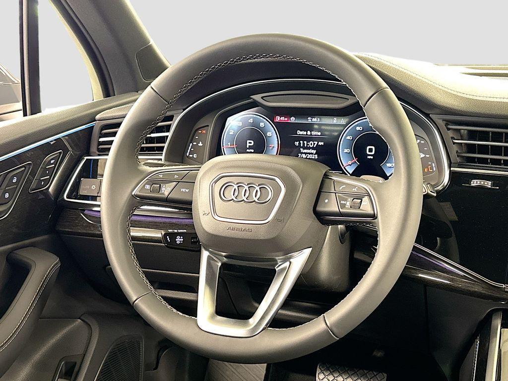 new 2025 Audi Q7 car, priced at $63,800