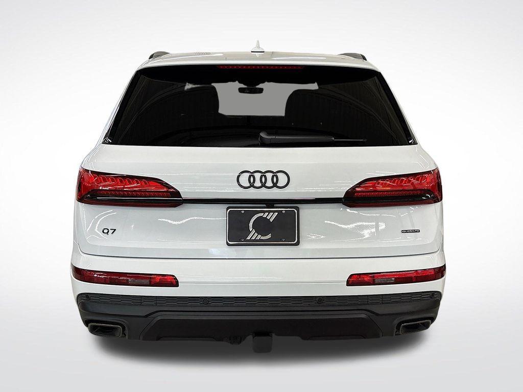 new 2026 Audi Q7 car, priced at $78,140