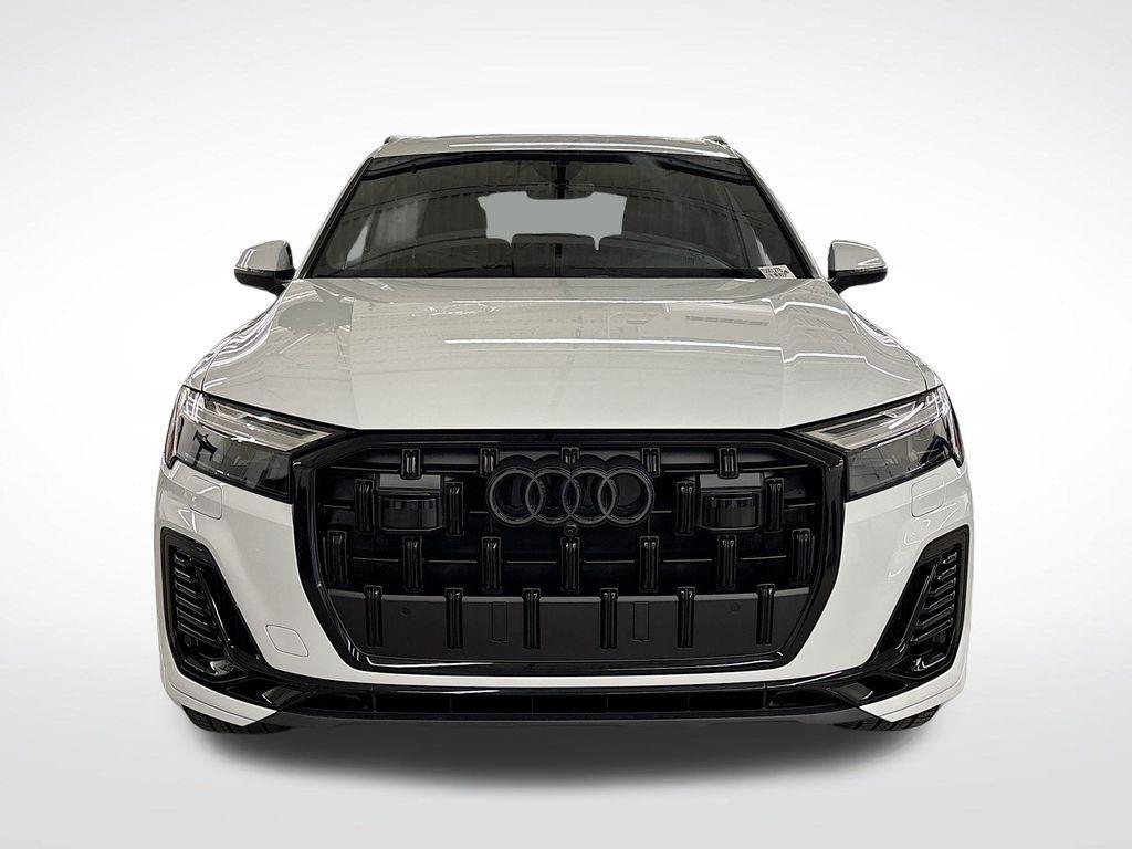 new 2026 Audi Q7 car, priced at $78,140