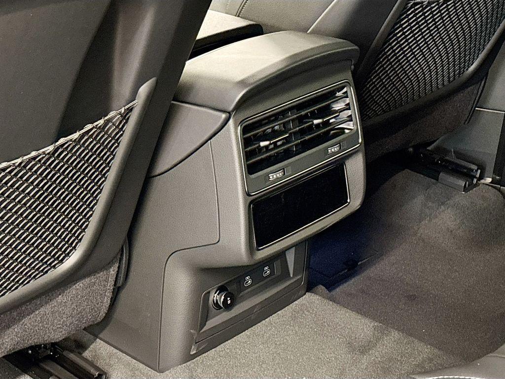 new 2025 Audi Q8 car, priced at $81,115