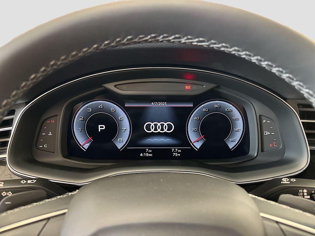 new 2025 Audi Q7 car, priced at $78,200