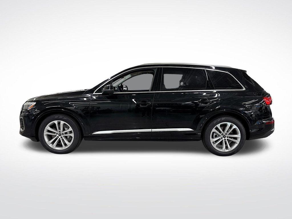 new 2025 Audi Q7 car, priced at $70,955