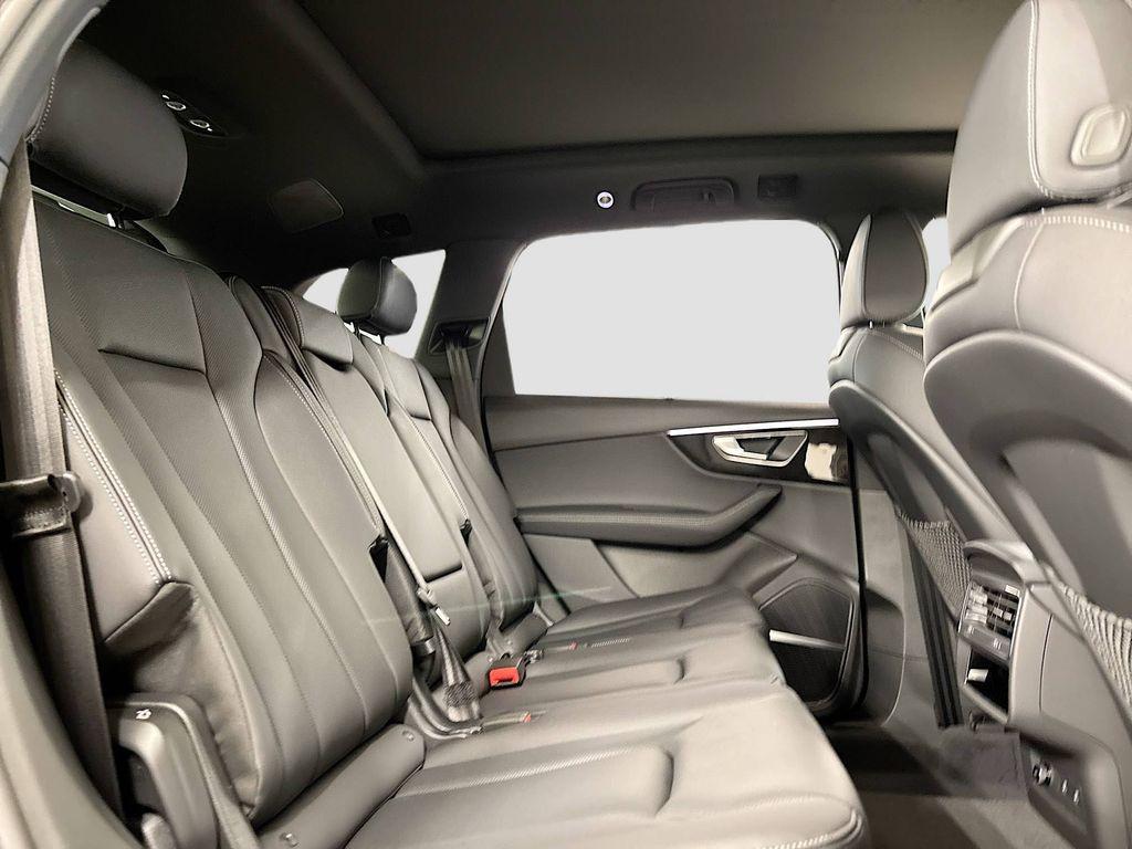 new 2025 Audi Q7 car, priced at $73,805