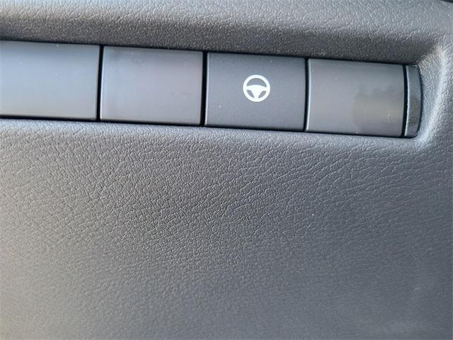 new 2025 Nissan Kicks car, priced at $29,885
