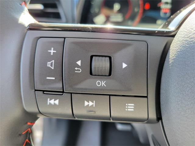 new 2025 Nissan Kicks car, priced at $29,885