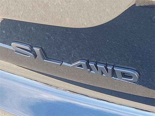 new 2025 Nissan Pathfinder car, priced at $50,300