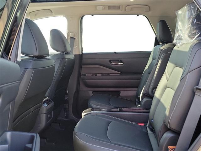 new 2025 Nissan Pathfinder car, priced at $49,925