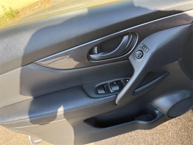 used 2019 Nissan Rogue car, priced at $18,740
