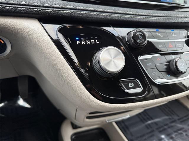 used 2021 Chrysler Pacifica Hybrid car, priced at $24,875