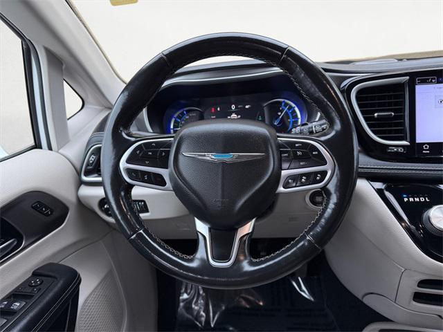 used 2021 Chrysler Pacifica Hybrid car, priced at $24,875