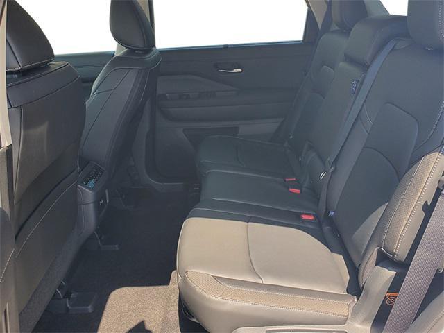 new 2025 Nissan Pathfinder car, priced at $47,620