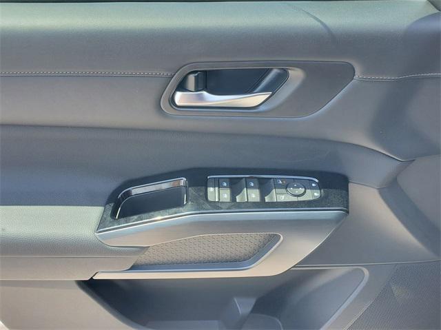 new 2025 Nissan Pathfinder car, priced at $47,620