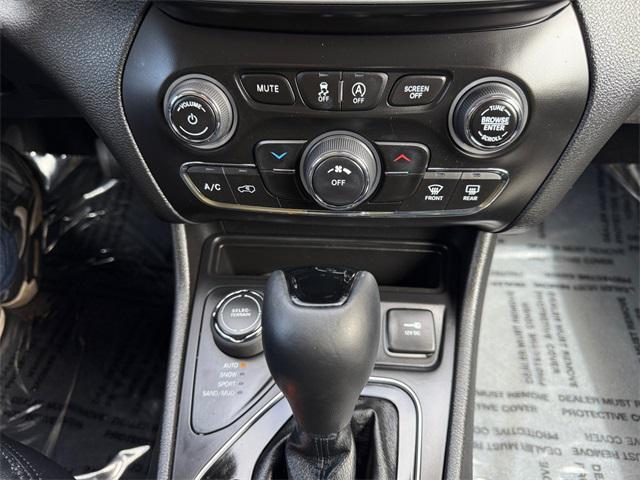 used 2021 Jeep Cherokee car, priced at $22,570