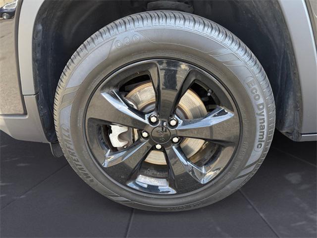 used 2021 Jeep Cherokee car, priced at $22,570