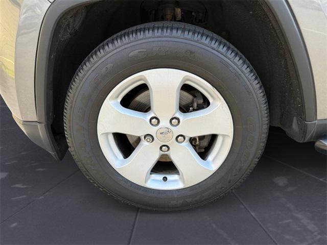 used 2011 Jeep Grand Cherokee car, priced at $6,255
