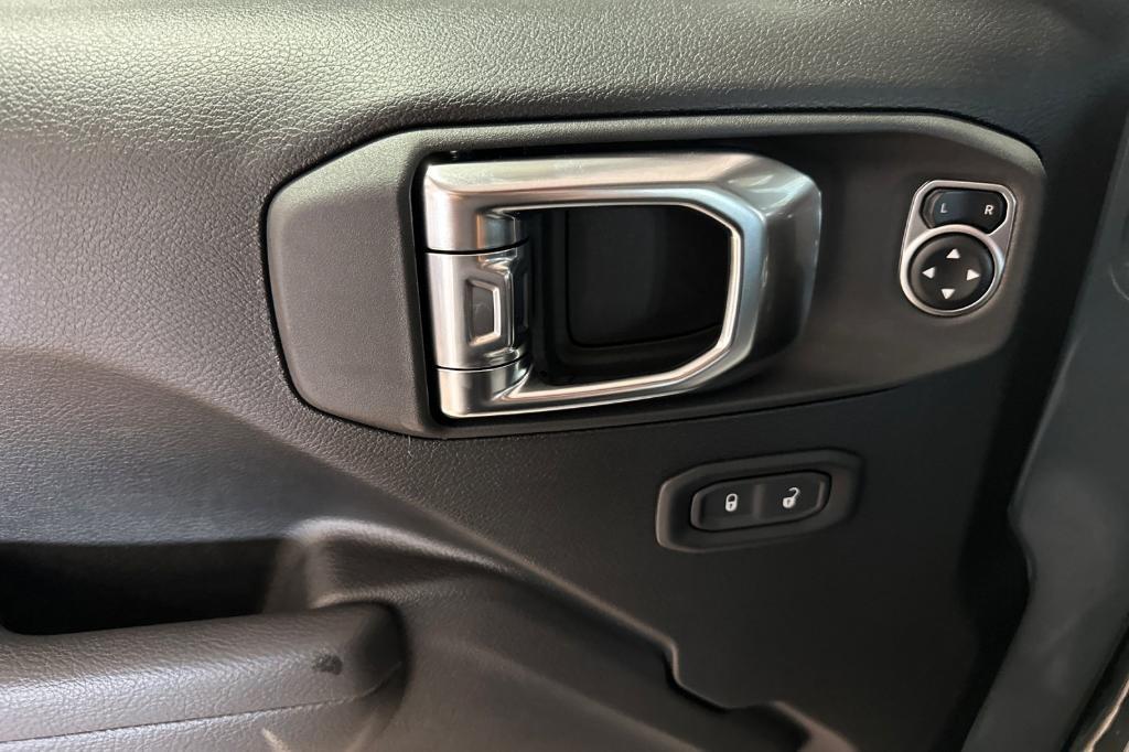 new 2026 Jeep Wrangler car, priced at $62,500