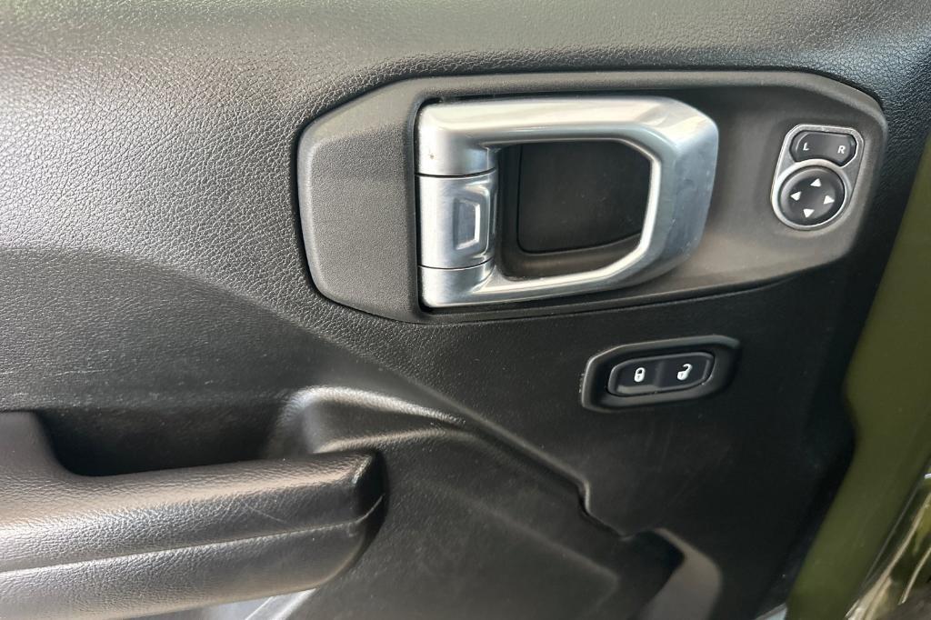 used 2021 Jeep Wrangler Unlimited car, priced at $31,399