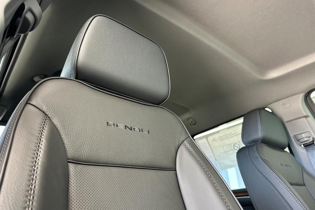 new 2025 GMC Sierra 2500 car, priced at $87,965