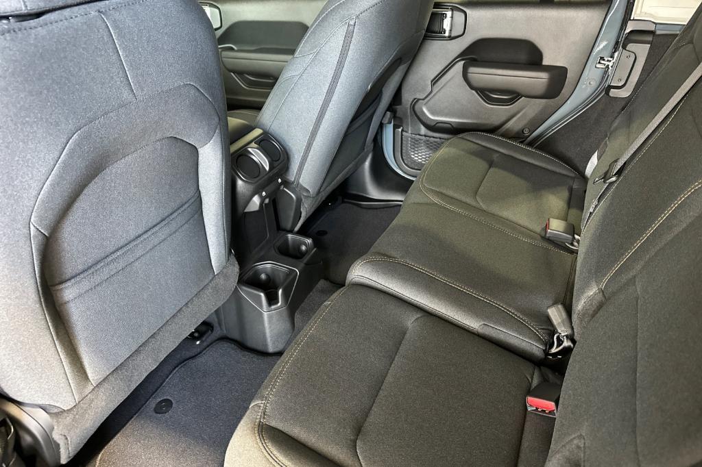 new 2025 Jeep Wrangler car, priced at $47,999