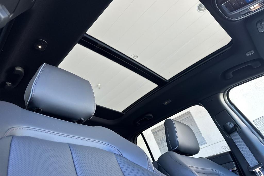 new 2025 Jeep Wagoneer S car, priced at $52,340