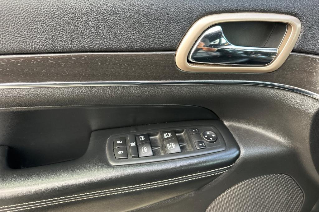 used 2017 Jeep Grand Cherokee car, priced at $13,999
