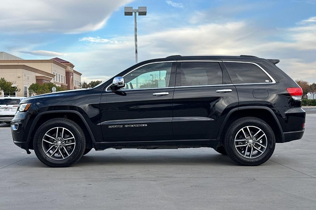 used 2017 Jeep Grand Cherokee car, priced at $13,999