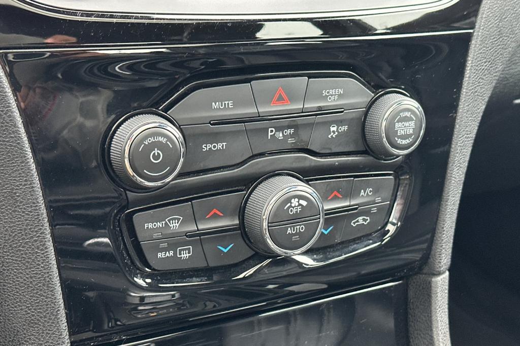 used 2023 Chrysler 300 car, priced at $25,800